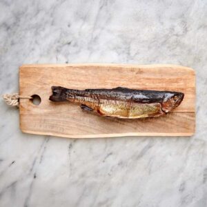 FORELLE HEISS GERÄUCHERT