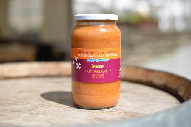 Soupe de légumes à la truite fumée